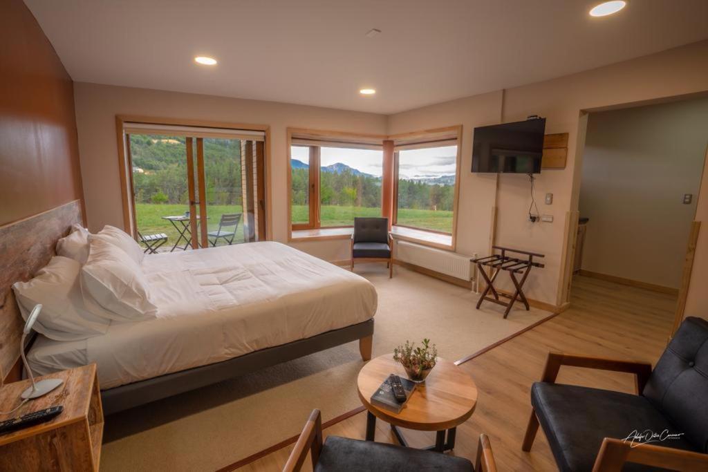 Calafate Apart Hotel Coyhaique Esterno foto