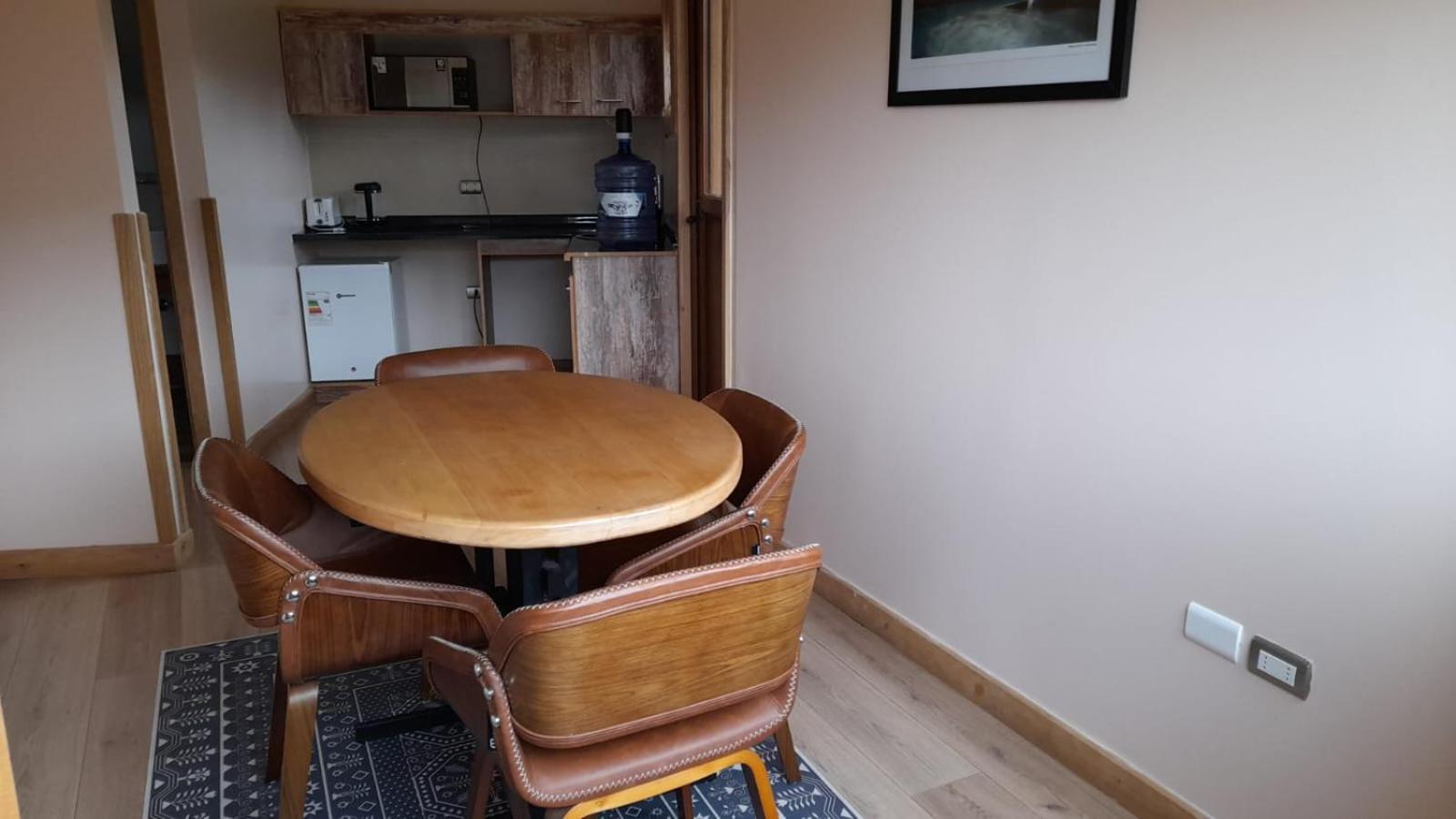 Calafate Apart Hotel Coyhaique Esterno foto